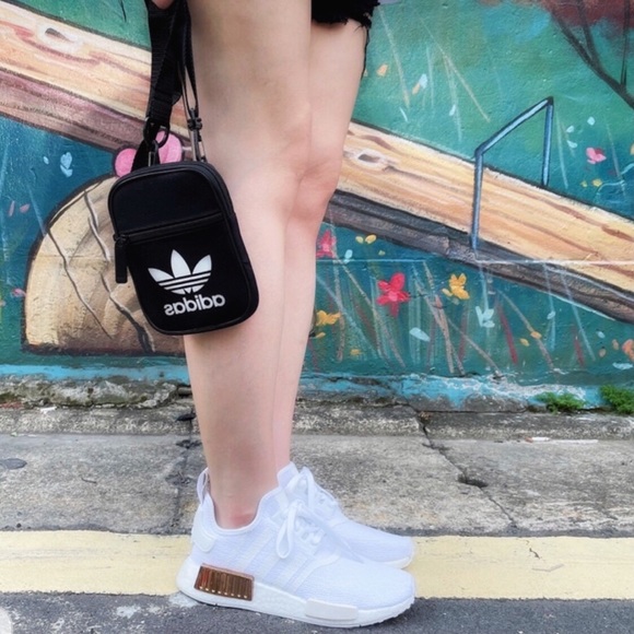 LAST☝️🤍 WMNS NMD SNEAKERS WHITE METALLIC Adidas - Picture 3 of 15